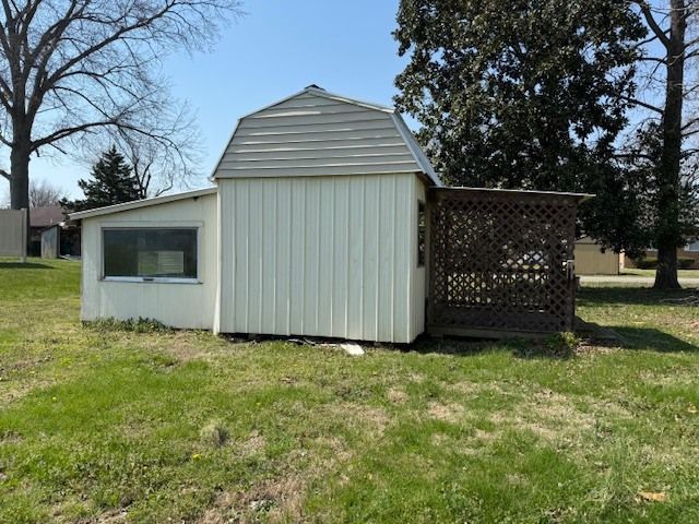 302 Ward Street, Energy, IL 62933