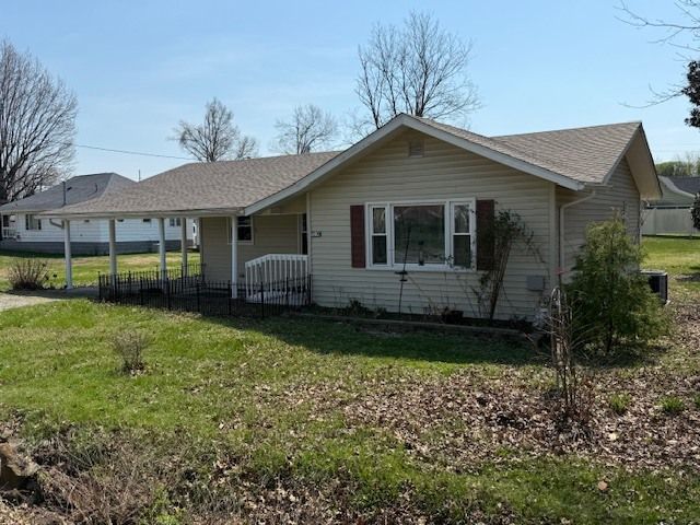 302 Ward Street, Energy, IL 62933