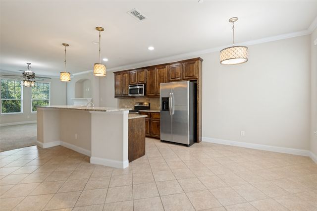 2500 Rockbrook Drive B82, Lewisville, TX 75067