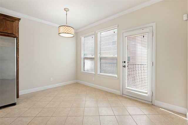 2500 Rockbrook Drive B82, Lewisville, TX 75067