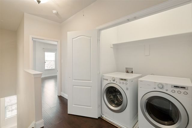 2500 Rockbrook Drive B82, Lewisville, TX 75067