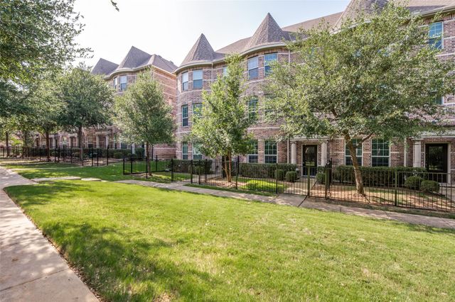 2500 Rockbrook Drive B82, Lewisville, TX 75067