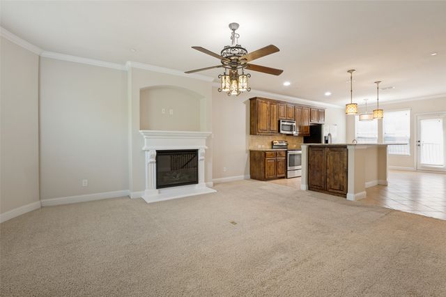 2500 Rockbrook Drive B82, Lewisville, TX 75067