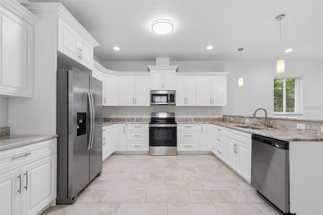730 8TH AVENUE NE, Largo, FL 33770