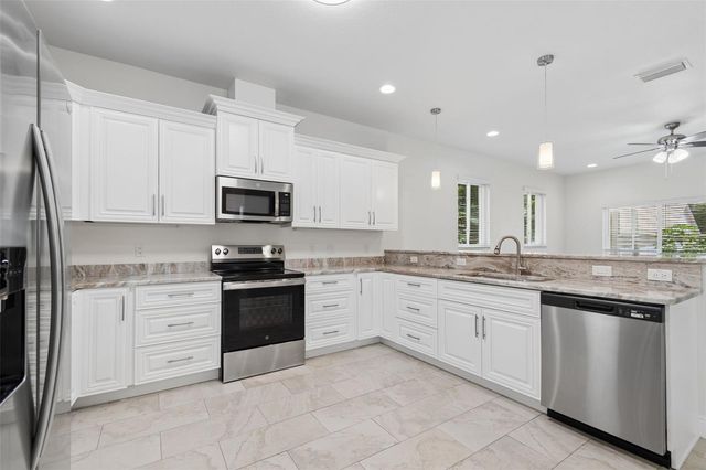 730 8TH AVENUE NE, Largo, FL 33770