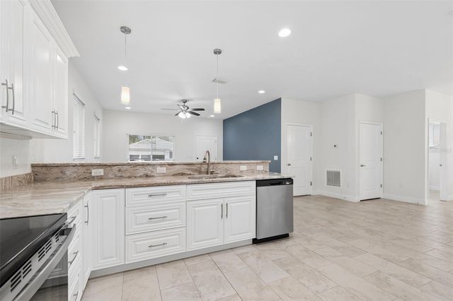 730 8TH AVENUE NE, Largo, FL 33770