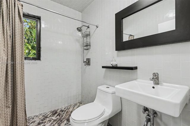 10550 NE 3rd Ct, Miami Shores, FL 33138