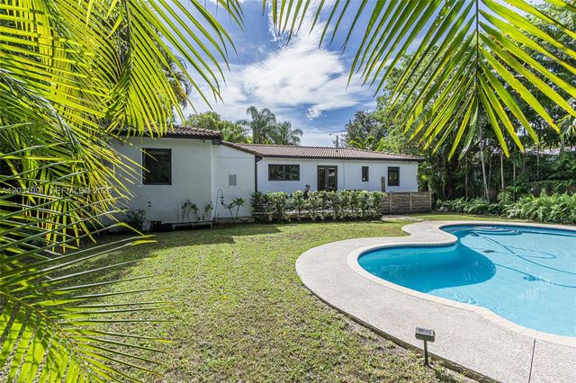 10550 NE 3rd Ct, Miami Shores, FL 33138
