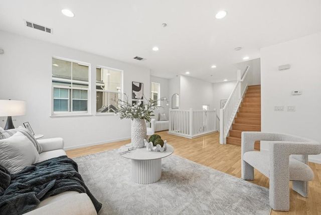 1099 Westbury Drive, San Jose, CA 95131