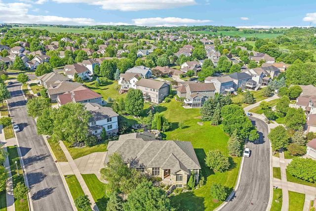 1222 Bongard Drive, Waunakee, WI 53597