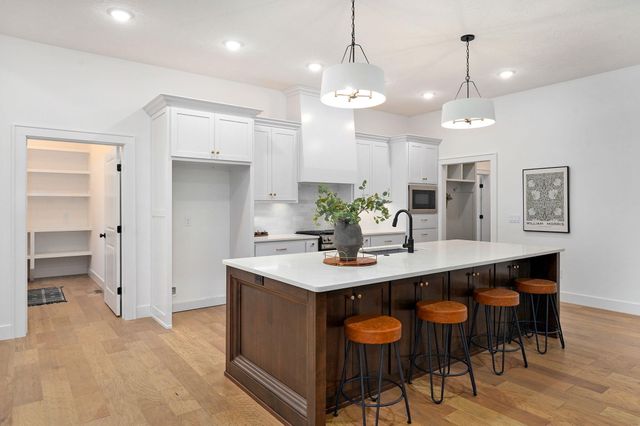 5177 S Barbarosa Court, Springfield, MO 65802