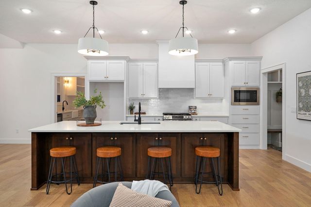 5177 S Barbarosa Court, Springfield, MO 65802