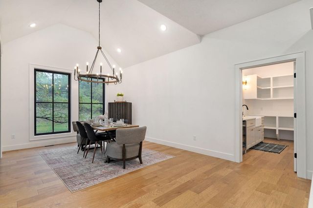 5177 S Barbarosa Court, Springfield, MO 65802