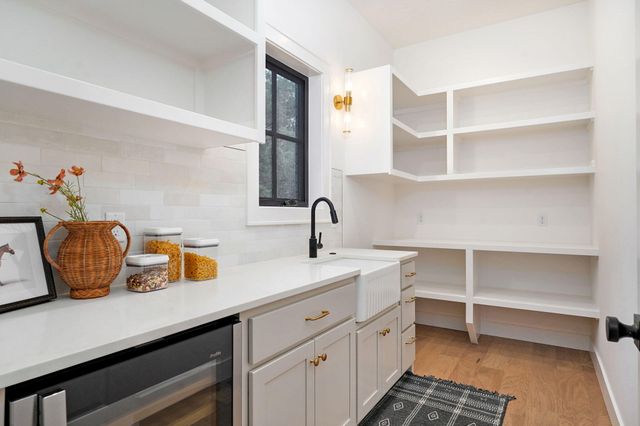 5177 S Barbarosa Court, Springfield, MO 65802