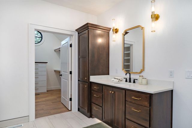 5177 S Barbarosa Court, Springfield, MO 65802