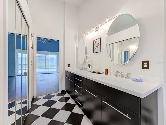 4415 HIGHLAND OAKS CIRCLE, Sarasota, FL 34235
