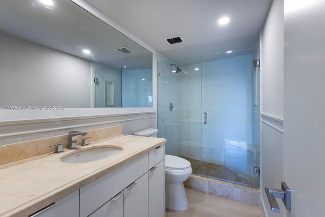 90 Edgewater Drive 224, Coral Gables, FL 33133