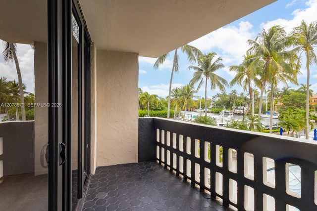 90 Edgewater Drive 224, Coral Gables, FL 33133