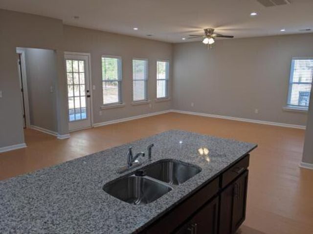 205 W Pine Street, Summerville, SC 29485