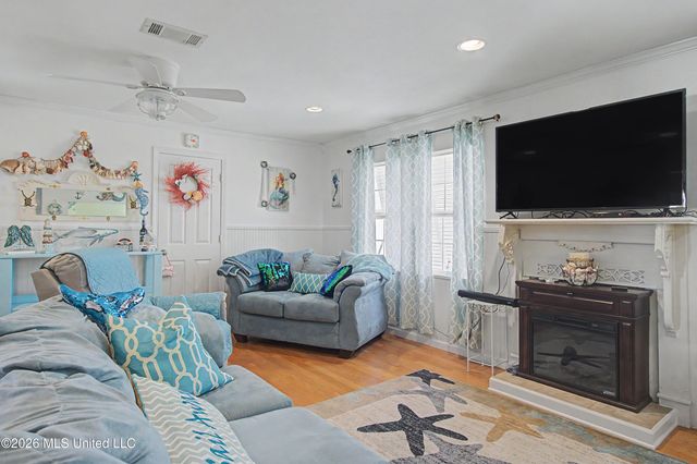 22 Wolfe Street, Bay Saint Louis, MS 39520