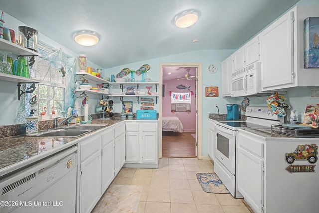 22 Wolfe Street, Bay Saint Louis, MS 39520