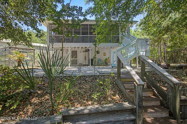 22 Wolfe Street, Bay Saint Louis, MS 39520