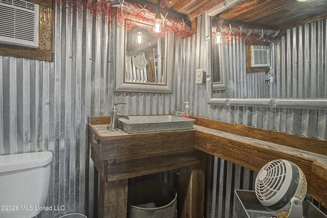 22 Wolfe Street, Bay Saint Louis, MS 39520