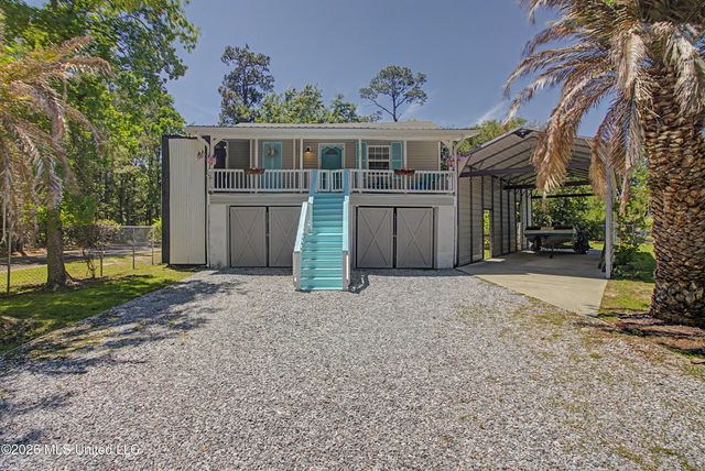 22 Wolfe Street, Bay Saint Louis, MS 39520