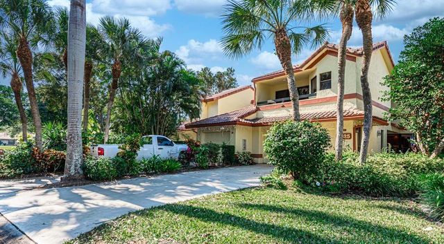 5425 10th Fairway Dr 3, Delray Beach, FL 33484