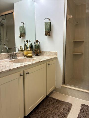 5425 10th Fairway Dr 3, Delray Beach, FL 33484