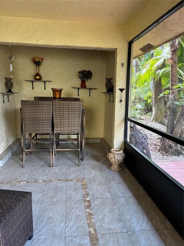 5425 10th Fairway Dr 3, Delray Beach, FL 33484