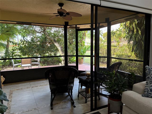 5425 10th Fairway Dr 3, Delray Beach, FL 33484