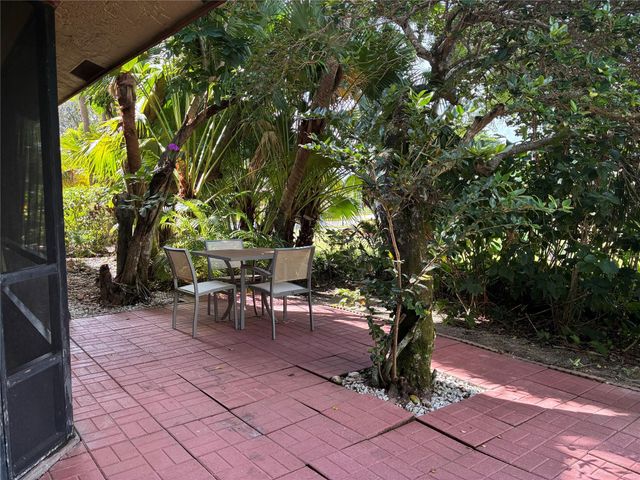 5425 10th Fairway Dr 3, Delray Beach, FL 33484