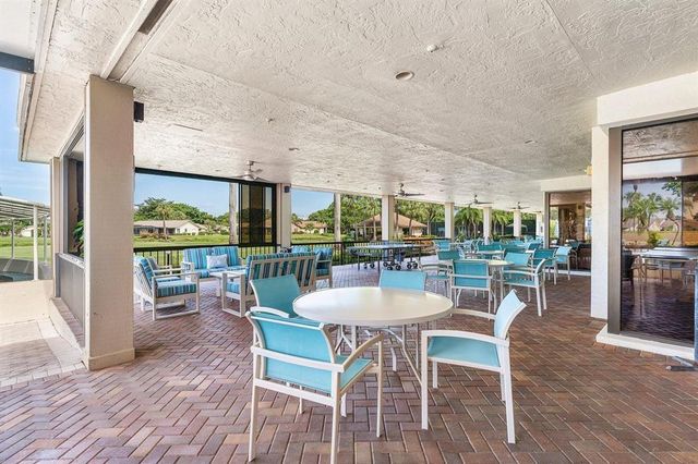 5425 10th Fairway Dr 3, Delray Beach, FL 33484