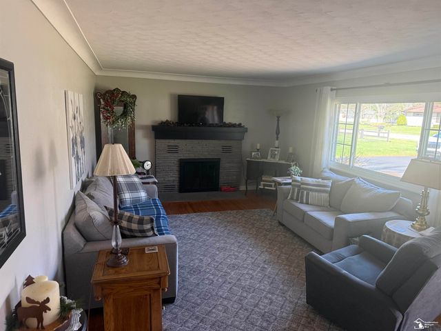 1127 Oakmont Drive, Temperance, MI 48182