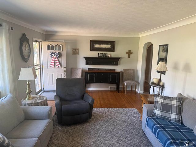 1127 Oakmont Drive, Temperance, MI 48182