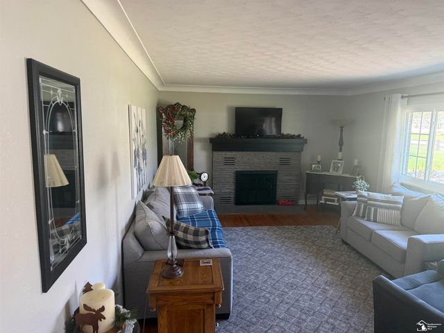 1127 Oakmont Drive, Temperance, MI 48182