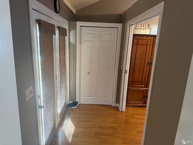 1127 Oakmont Drive, Temperance, MI 48182