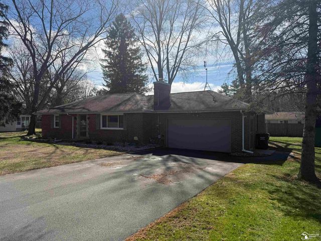 1127 Oakmont Drive, Temperance, MI 48182