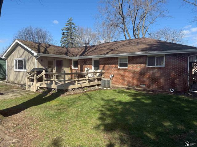 1127 Oakmont Drive, Temperance, MI 48182