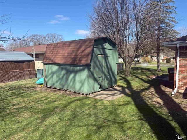 1127 Oakmont Drive, Temperance, MI 48182