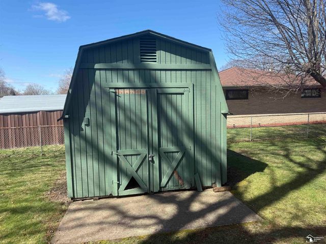 1127 Oakmont Drive, Temperance, MI 48182