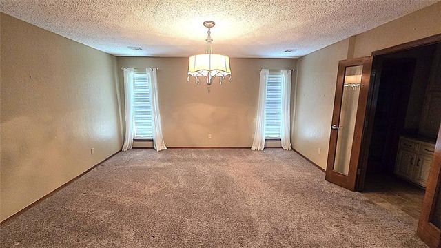 10800 W Country Drive, Oklahoma City, OK 73170