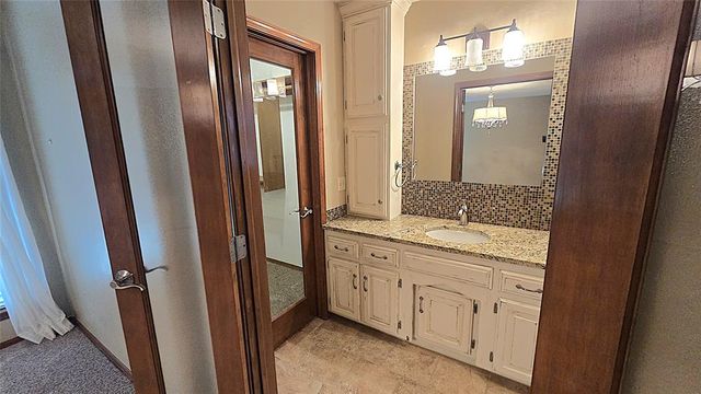 10800 W Country Drive, Oklahoma City, OK 73170