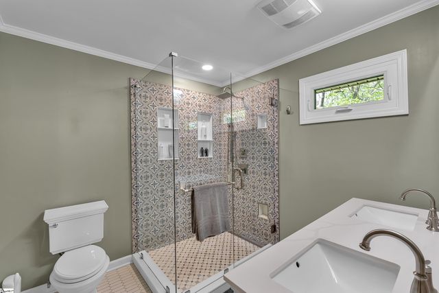 141 Greybridge Road, Pelzer, SC 29669