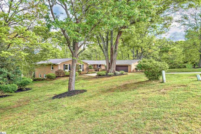 141 Greybridge Road, Pelzer, SC 29669
