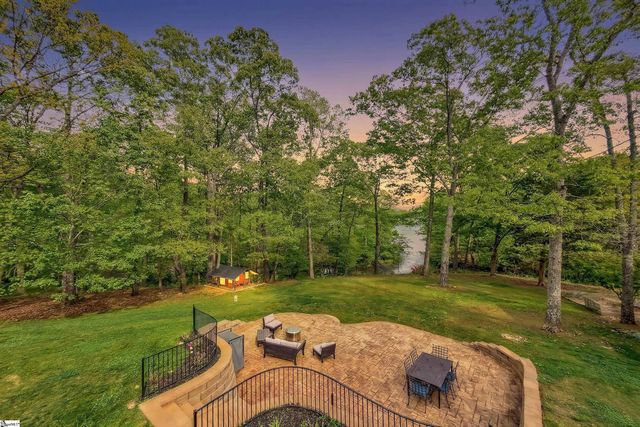 141 Greybridge Road, Pelzer, SC 29669