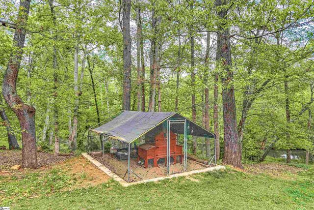 141 Greybridge Road, Pelzer, SC 29669