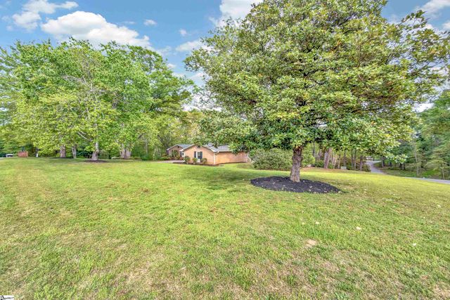 141 Greybridge Road, Pelzer, SC 29669