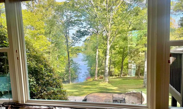 141 Greybridge Road, Pelzer, SC 29669